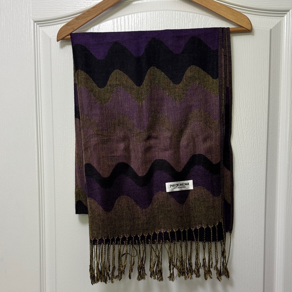 Pashmina Purple and Black Wave Scarf